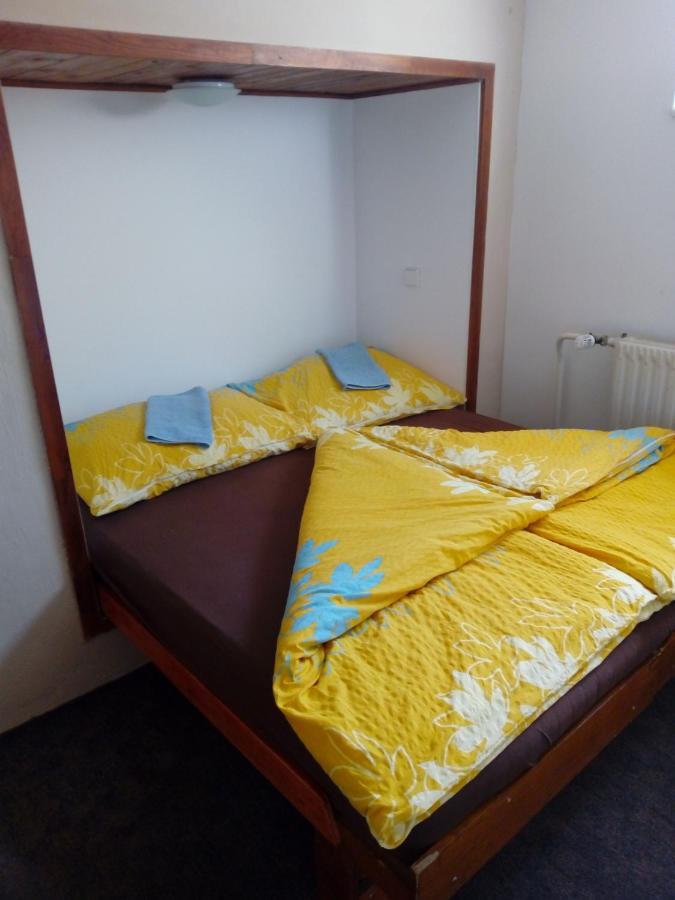 Hostel Havana Cesky Krumlov Exterior photo