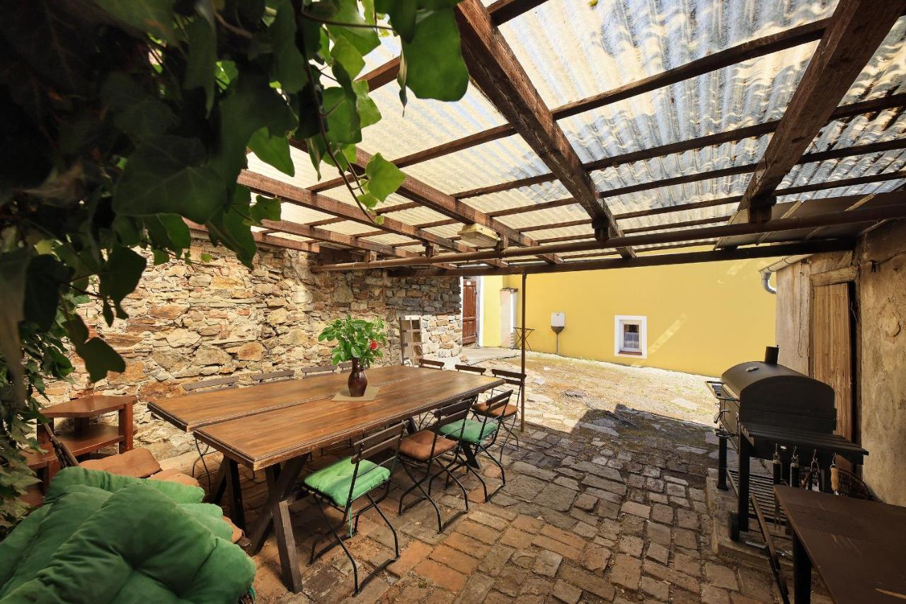 Hostel Havana Cesky Krumlov Exterior photo